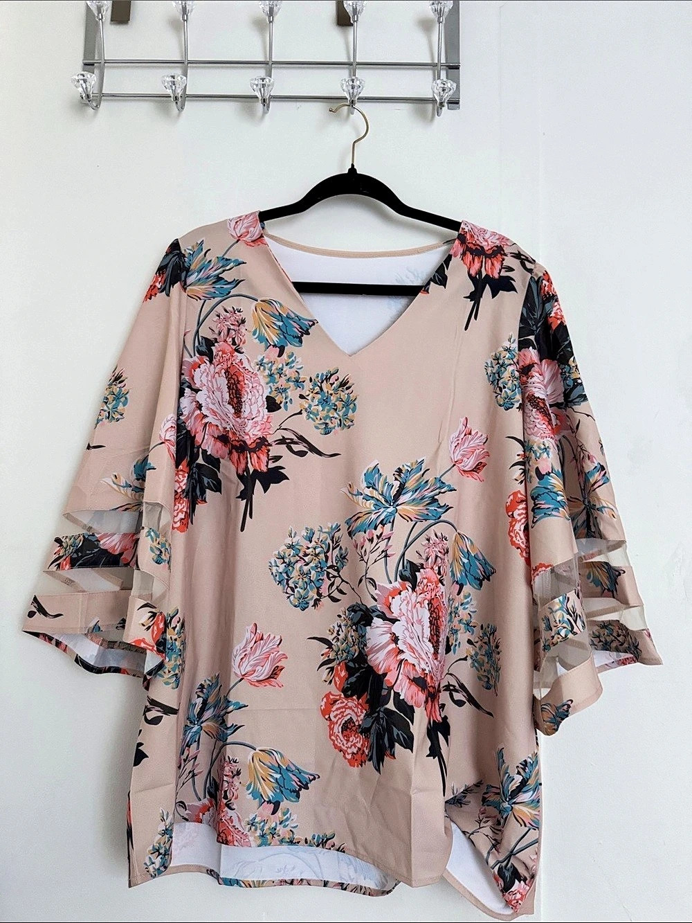 Floral Tunic in Pink & Black Size 2XL Like New
